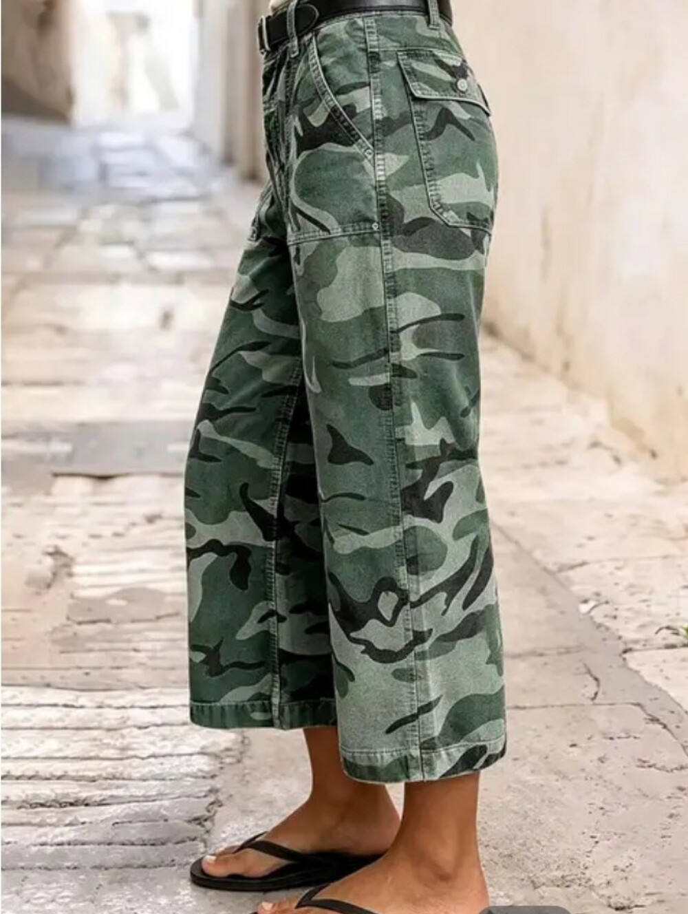Flamingals Camo Print Mid Waist Flare Leg Crop Pants NWT Small - Picture 2 of 10